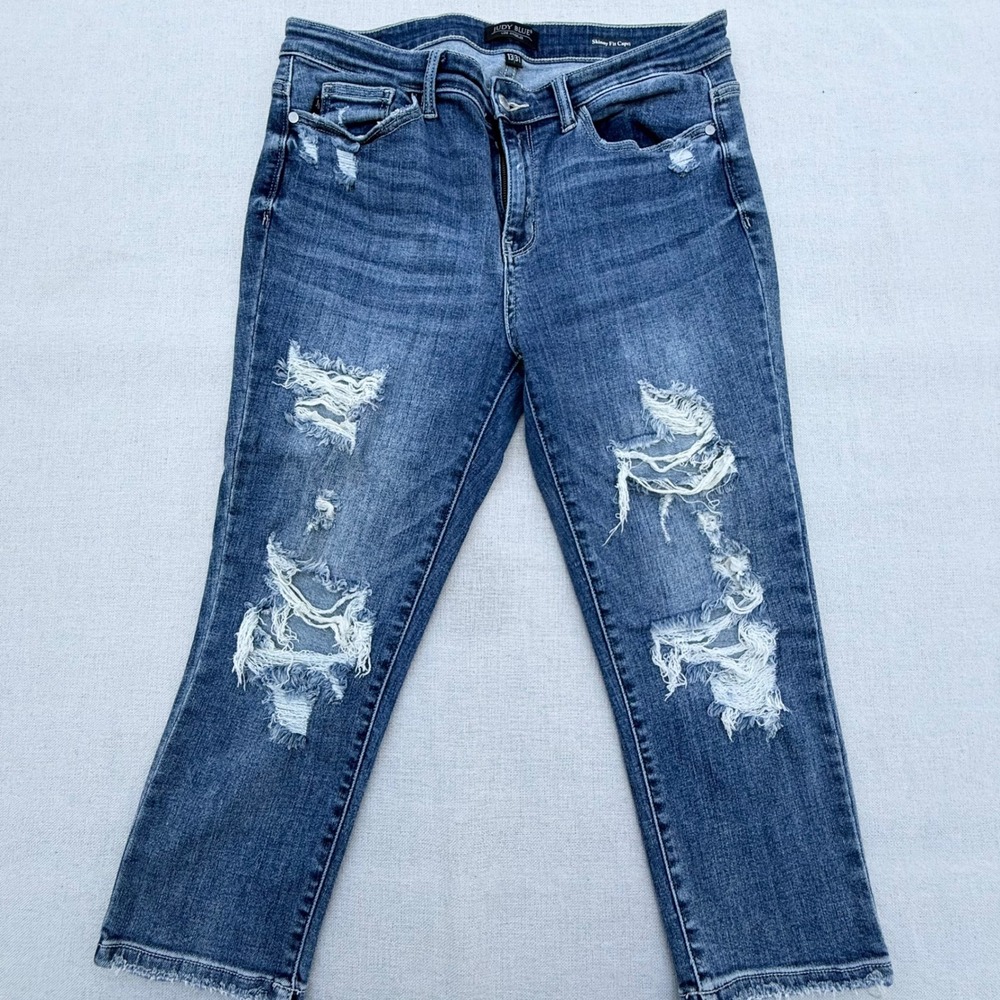 Judy Blue Los Angeles Skinny Fit Capri Jeans Medium Wash Distressed Size 13/31